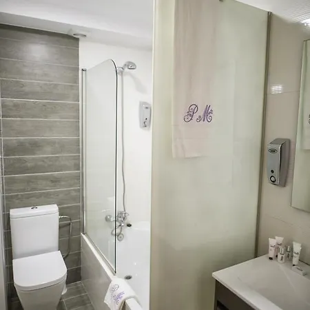 ゲストハウス Maribel オ・ペドロウソ