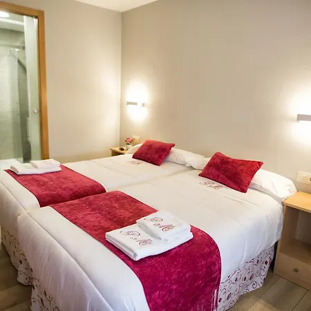 Maribel ゲストハウス 3*